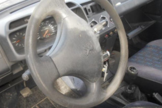 Bras essuie glace arriere PEUGEOT 205