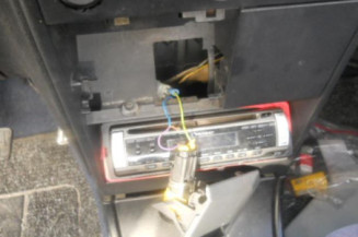 Bras essuie glace arriere PEUGEOT 205