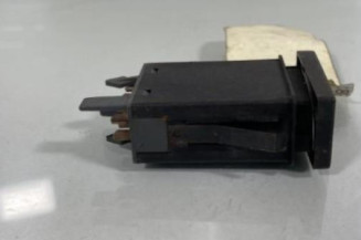 Bouton de warning VOLKSWAGEN PASSAT 4