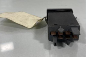 Bouton de warning VOLKSWAGEN PASSAT 4