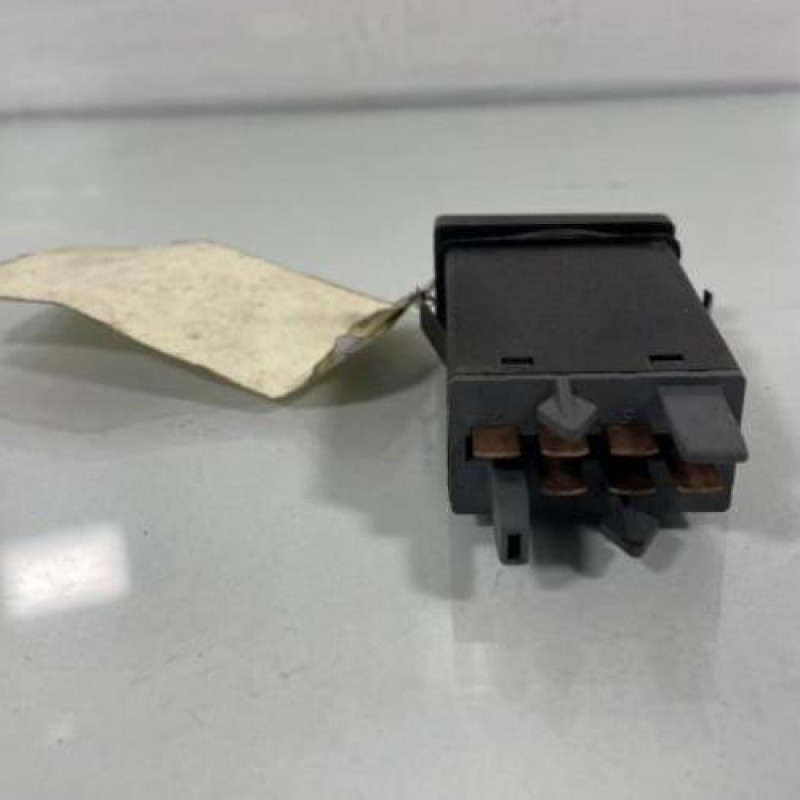 Bouton de warning VOLKSWAGEN PASSAT 4 Photo n°3