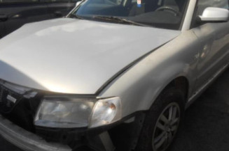 Pretensionneur de ceinture avant droit VOLKSWAGEN PASSAT 4