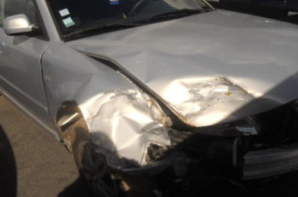 Pretensionneur de ceinture avant droit VOLKSWAGEN PASSAT 4
