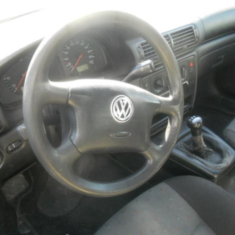 Pretensionneur de ceinture avant droit VOLKSWAGEN PASSAT 4 Photo n°8