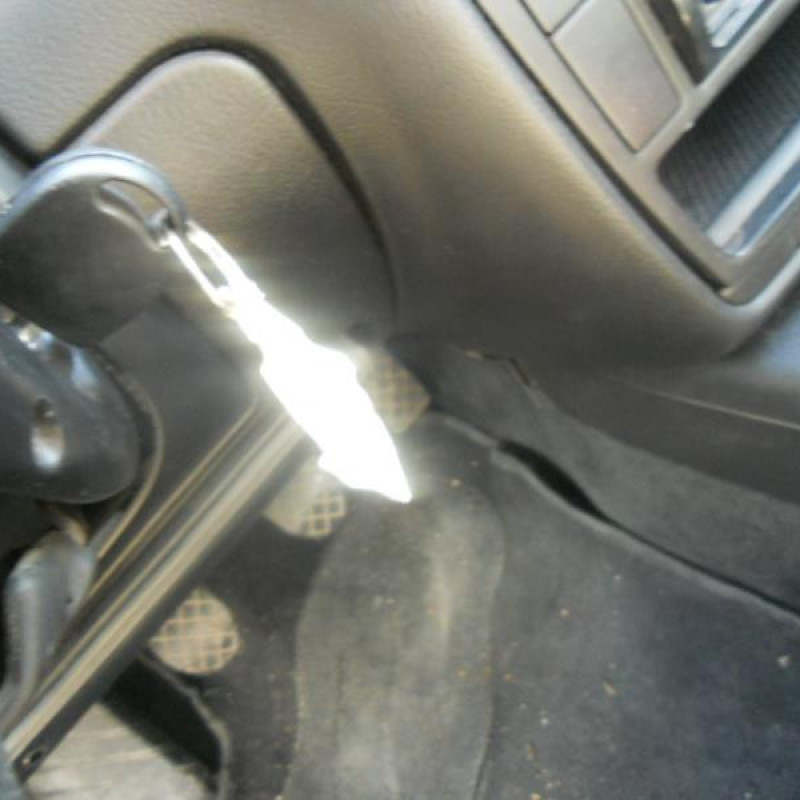 Pretensionneur de ceinture avant droit VOLKSWAGEN PASSAT 4 Photo n°10