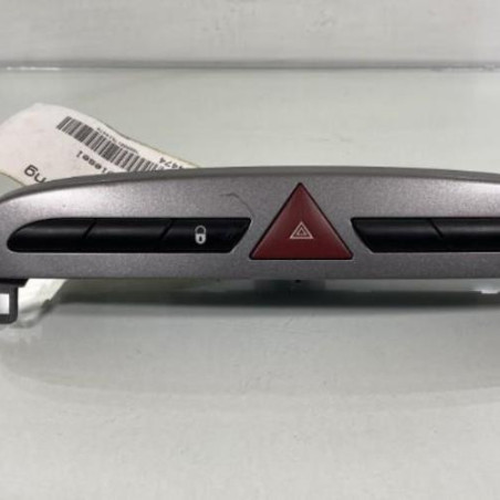 Bouton de warning PEUGEOT 308 1 Photo n°1