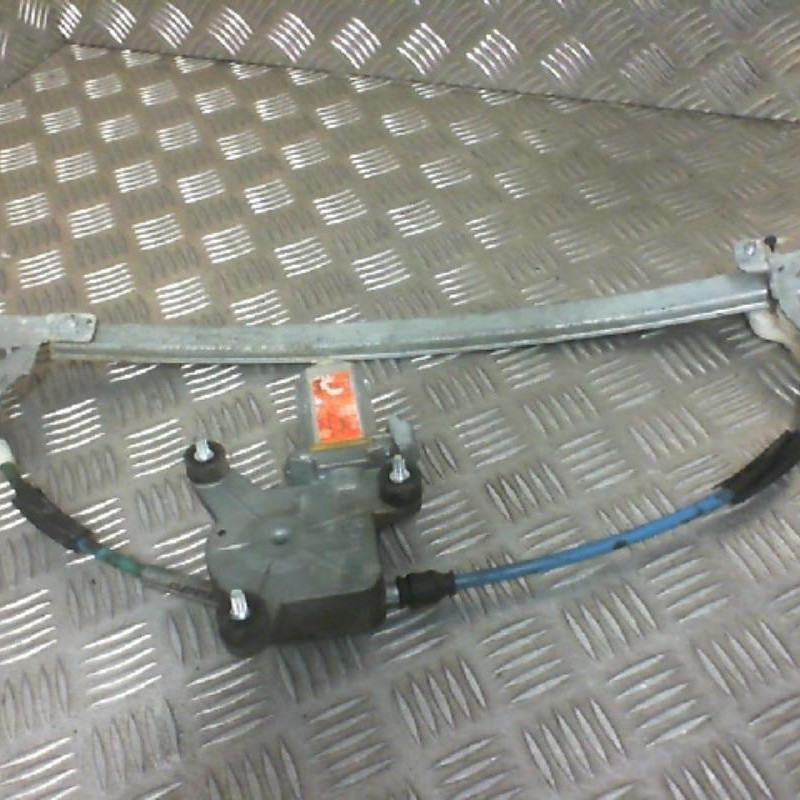 Leve vitre electrique arriere gauche PEUGEOT 406 Photo n°1