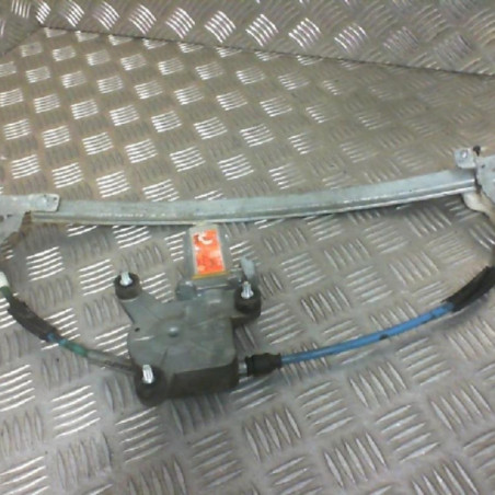 Leve vitre electrique arriere gauche PEUGEOT 406 Photo n°1