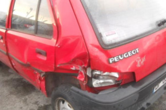 Bras essuie glace arriere PEUGEOT 106