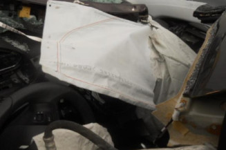 Serrure arriere gauche PEUGEOT 208 1