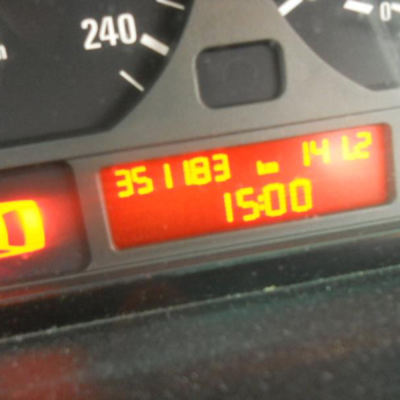 Attache ceinture arriere droit BMW SERIE 3 E46 Photo n°13