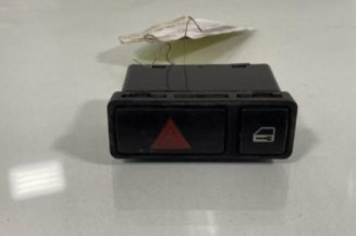 Bouton de warning BMW SERIE 3 E46 Photo n°1