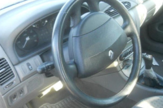 Pretensionneur de ceinture avant droit RENAULT LAGUNA 2