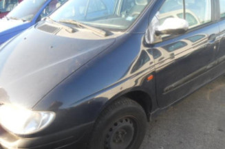 Fermeture de capot RENAULT SCENIC 1