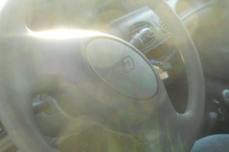 Fermeture de capot RENAULT SCENIC 1