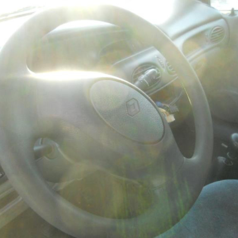 Fermeture de capot RENAULT SCENIC 1 Photo n°8