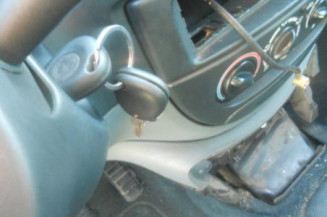 Fermeture de capot RENAULT SCENIC 1