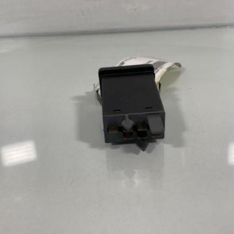 Bouton de warning FORD GALAXY 1 Photo n°3