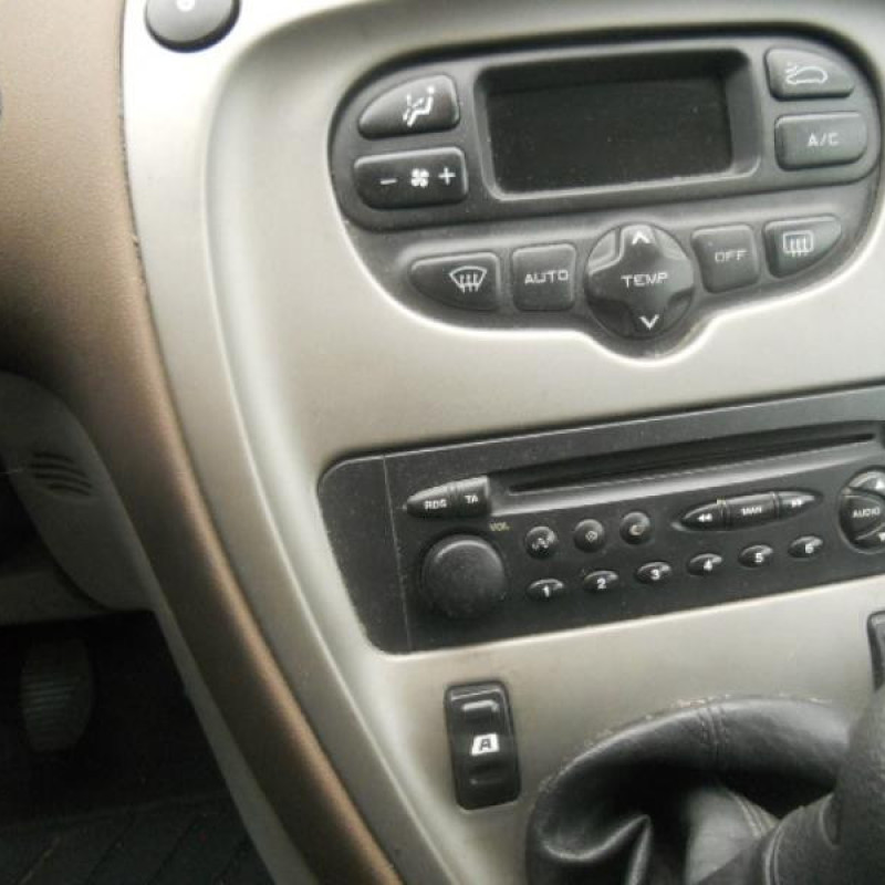 Interrupteur de leve vitre avant gauche CITROEN XSARA PICASSO Photo n°9