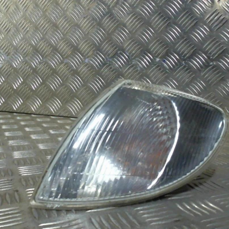 Optique avant secondaire gauche (feux)(clignotant) RENAULT MEGANE 1 Photo n°1