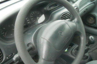 Optique avant secondaire gauche (feux)(clignotant) RENAULT MEGANE 1