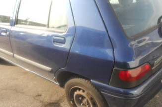 Boite a gants RENAULT CLIO 1