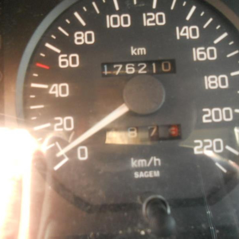Boite a gants RENAULT CLIO 1 Photo n°9