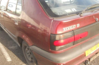 Bras essuie glace arriere RENAULT R19