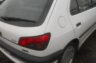 Poignee interieur avant droit PEUGEOT 306