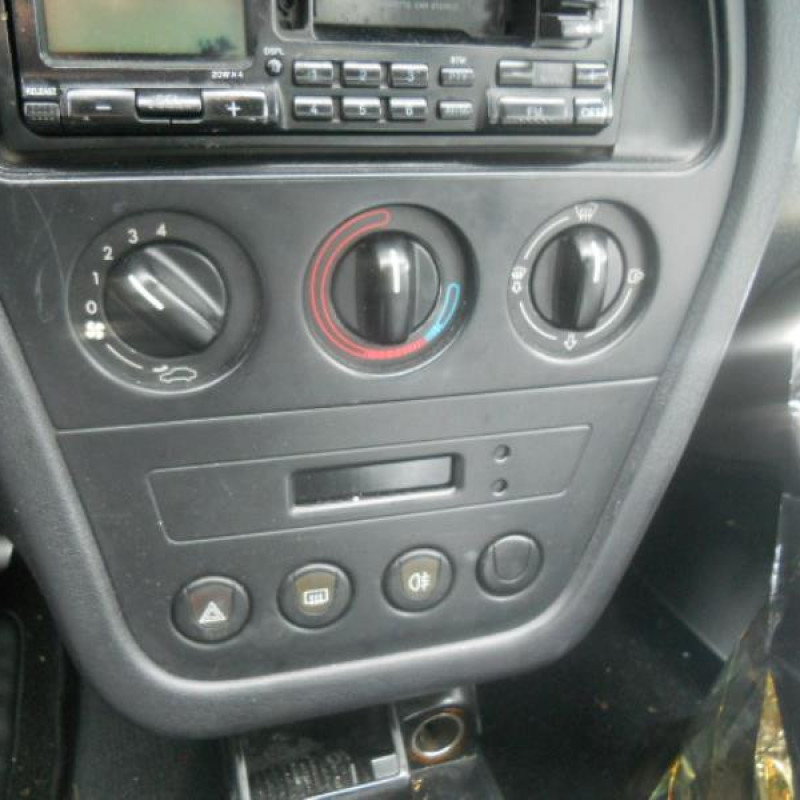 Poignee interieur avant droit PEUGEOT 306 Photo n°9