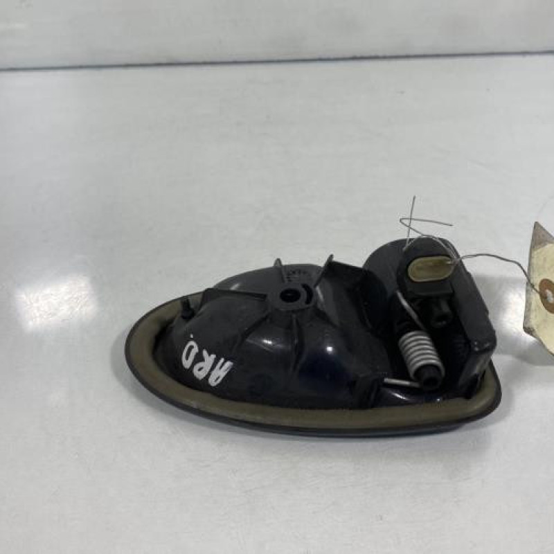 Poignee interieur arriere droit RENAULT CLIO 2 Photo n°2