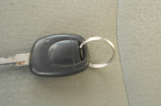 Poignee interieur arriere droit RENAULT CLIO 2