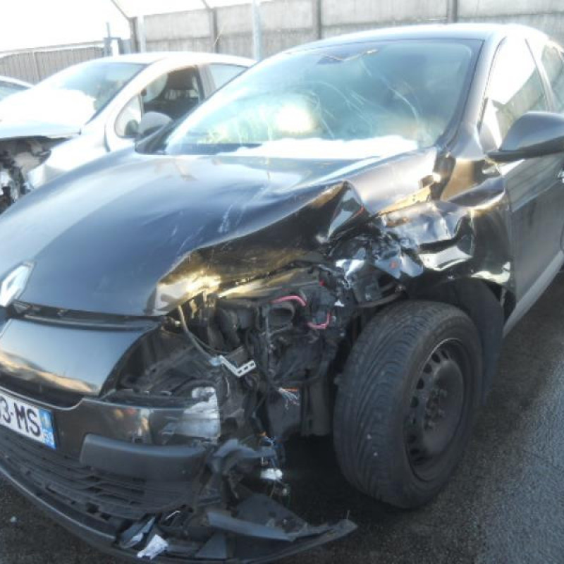 Ceinture arriere gauche RENAULT MEGANE 3 Photo n°4