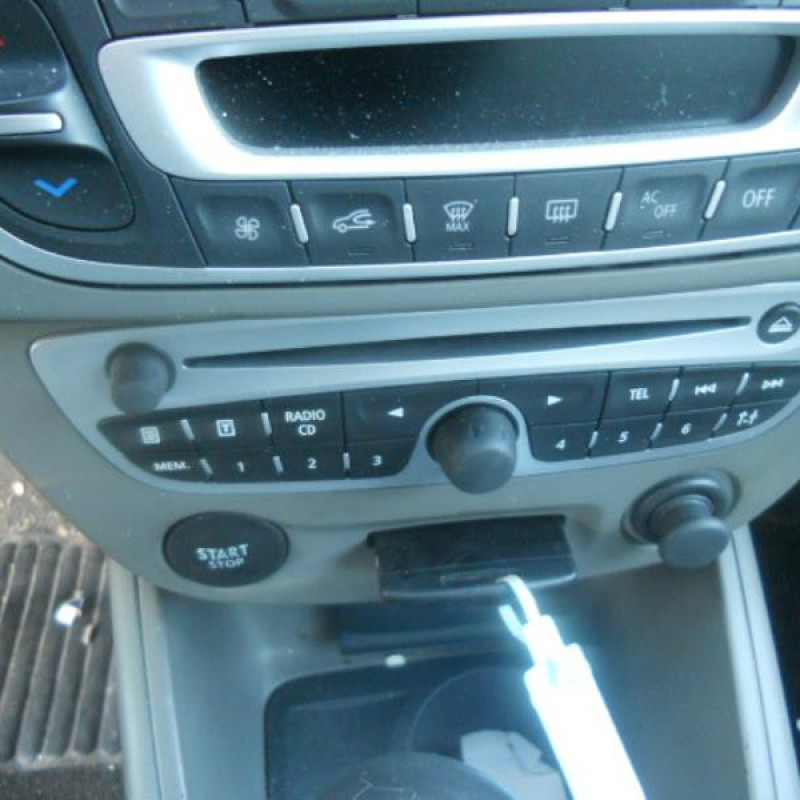 Ceinture arriere gauche RENAULT MEGANE 3 Photo n°10