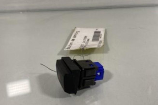 Bouton de warning PEUGEOT 2008 1
