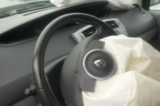 Poignee interieur arriere droit RENAULT GRAND SCENIC 2