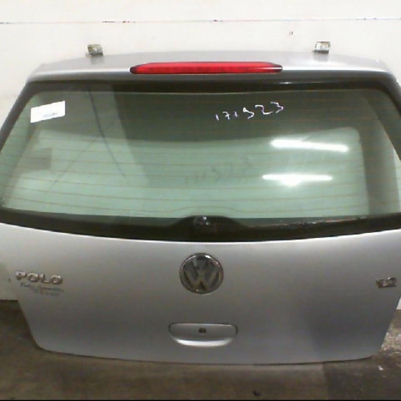 Malle/Hayon arriere VOLKSWAGEN POLO 4 Photo n°1