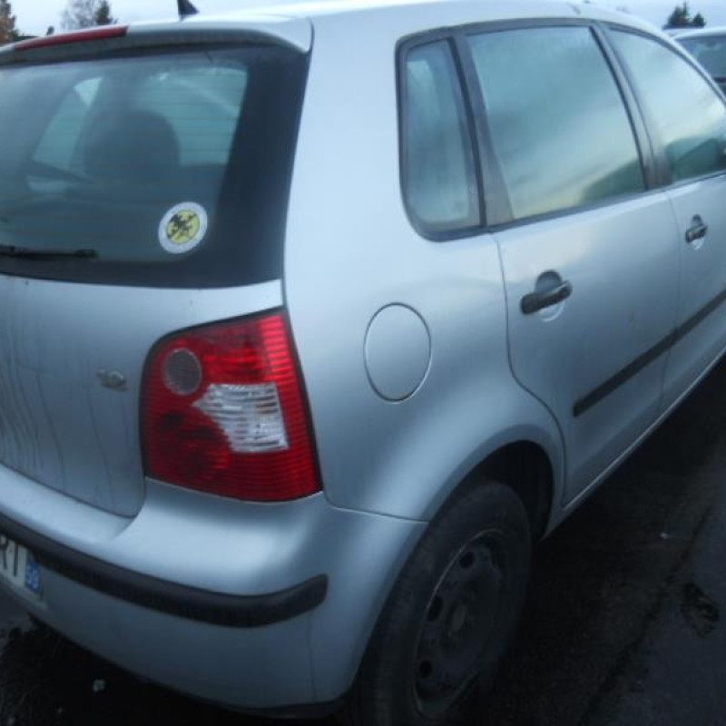 Malle/Hayon arriere VOLKSWAGEN POLO 4 Photo n°4