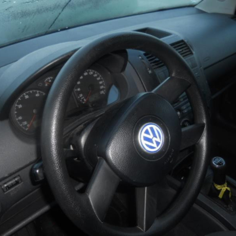 Malle/Hayon arriere VOLKSWAGEN POLO 4 Photo n°6