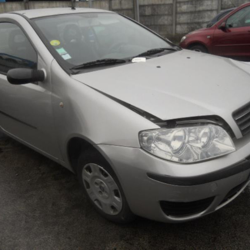 Feu arriere principal droit (feux) FIAT PUNTO 2 Photo n°4