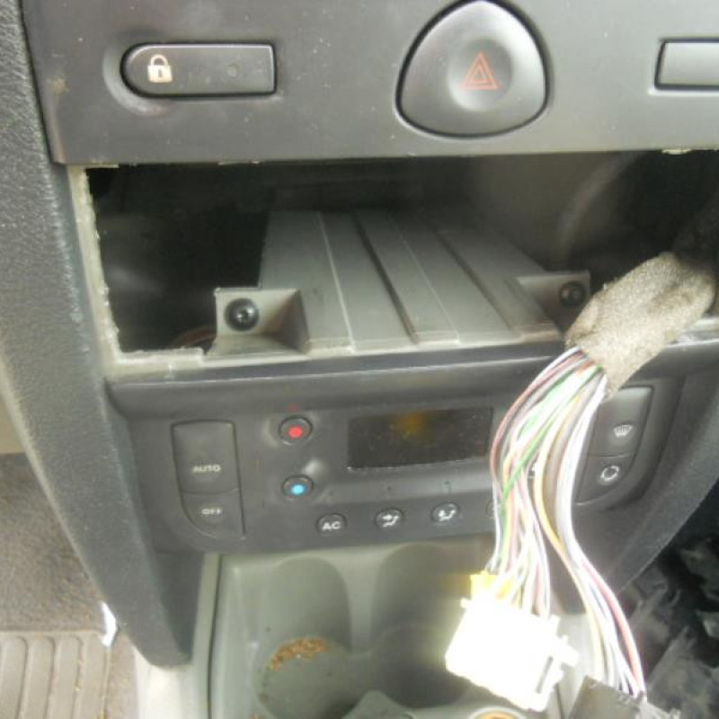 Commande retroviseurs RENAULT CLIO 2 Photo n°9