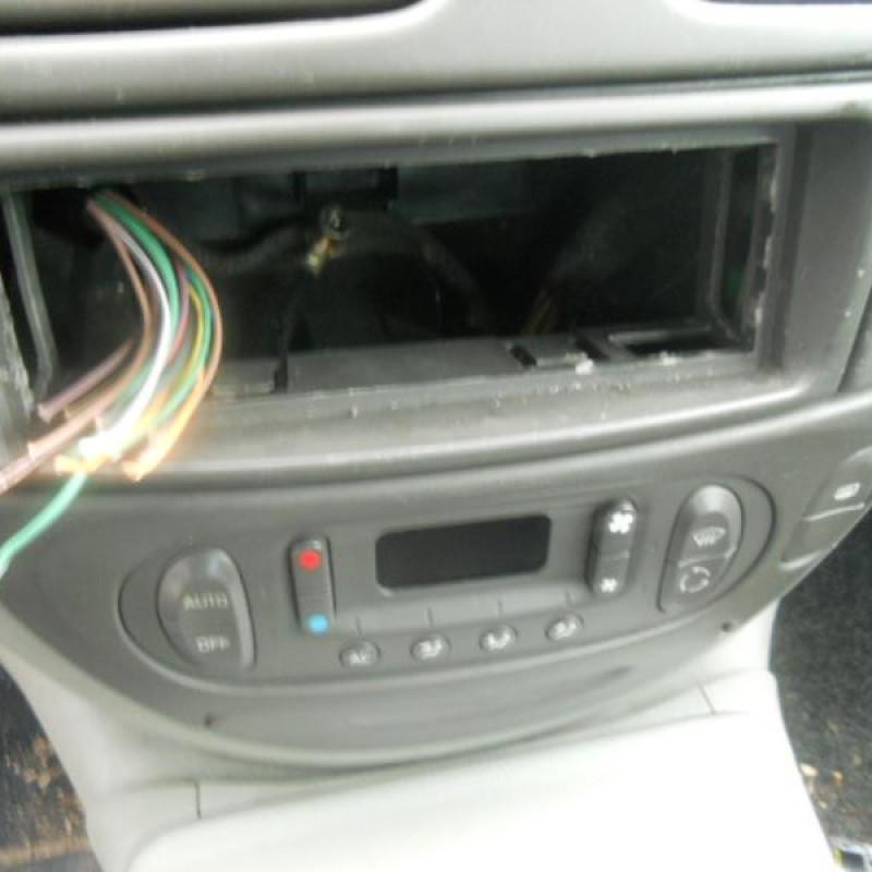 Interrupteur de leve vitre arriere gauche RENAULT SCENIC 1 Photo n°9