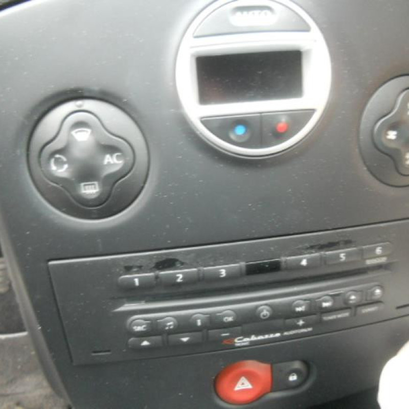 Commande chauffage RENAULT CLIO 3 Photo n°10