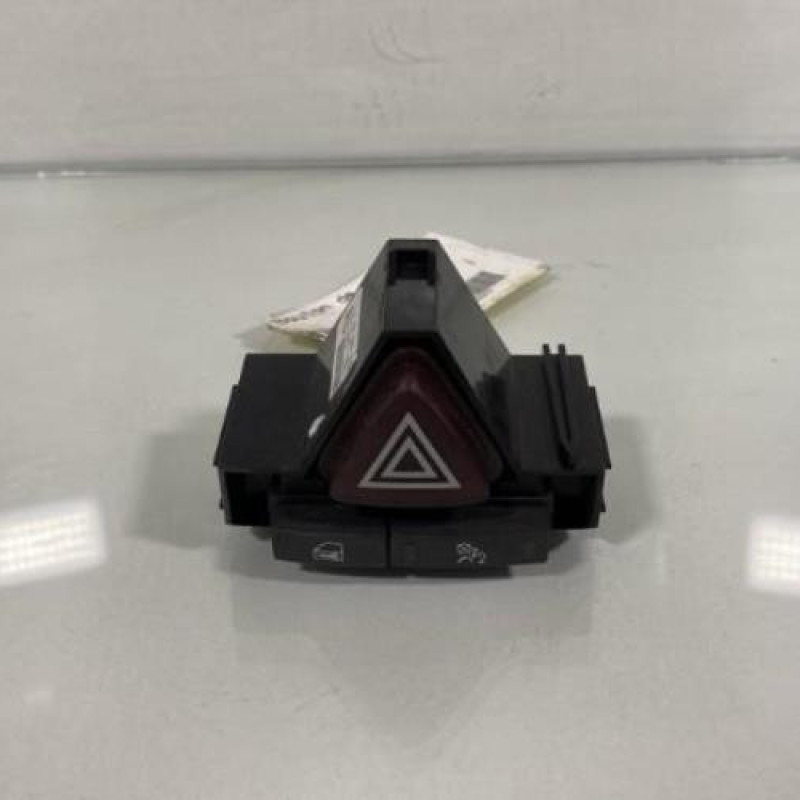 Bouton de warning OPEL CORSA D Photo n°1