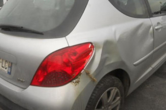 Bras essuie glace avant droit PEUGEOT 207