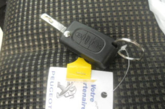 Bras essuie glace avant gauche PEUGEOT 407