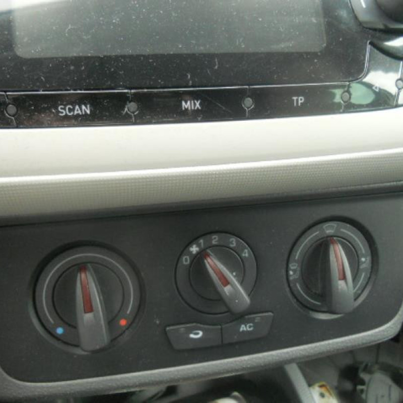 Bras essuie glace avant droit SEAT IBIZA 4 Photo n°8