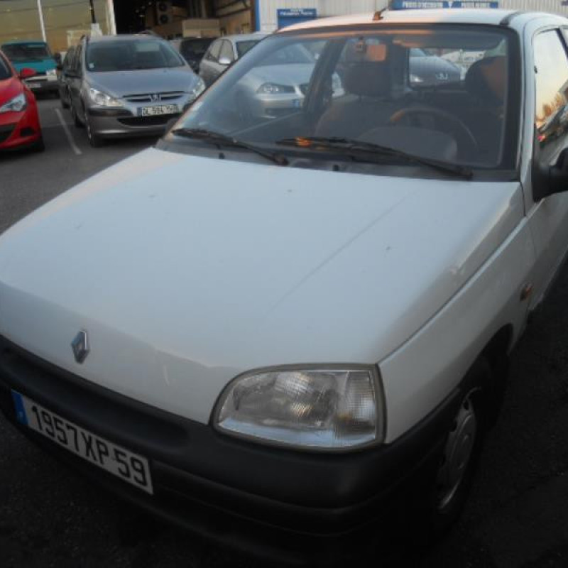Bras essuie glace avant gauche RENAULT CLIO 1 Photo n°1