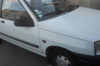 Bras essuie glace avant gauche RENAULT CLIO 1