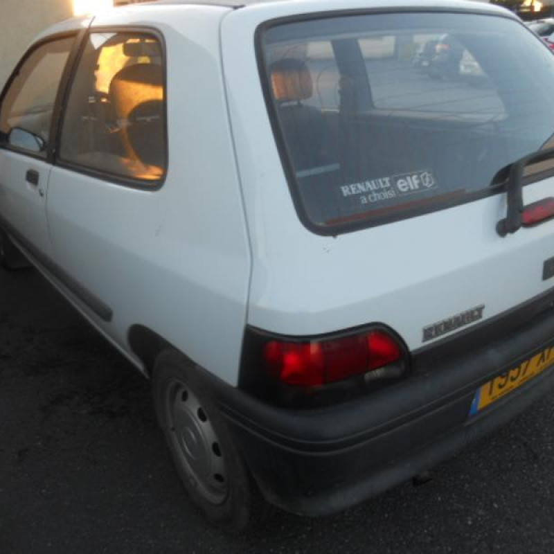Bras essuie glace avant gauche RENAULT CLIO 1 Photo n°4